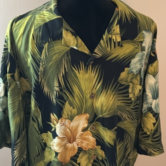 Tommy Bahama green tropical leaves print buttoned down short sleeves Sz XL men - Picture 2 of 6